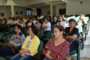 Read more about the article Prefeito Lírio convoca reunião com servidores para intensificar as ações de combate à dengue