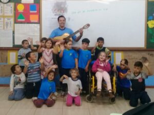 Read more about the article Aulas de música nas escolas municipais envolvem mais de 500 alunos em Passos Maia
