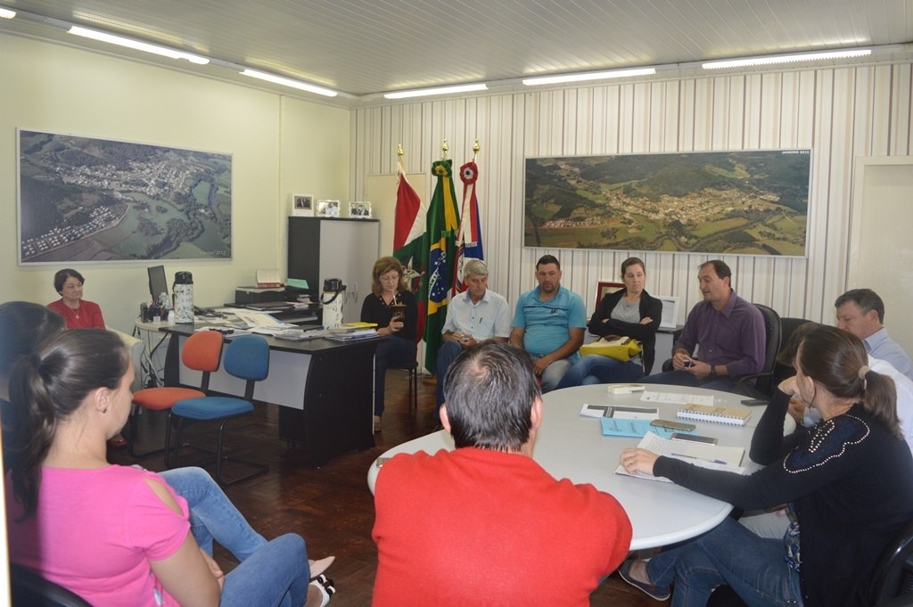 Read more about the article Vice-prefeito assume Prefeitura de Passos Maia pelos próximos 30 dias