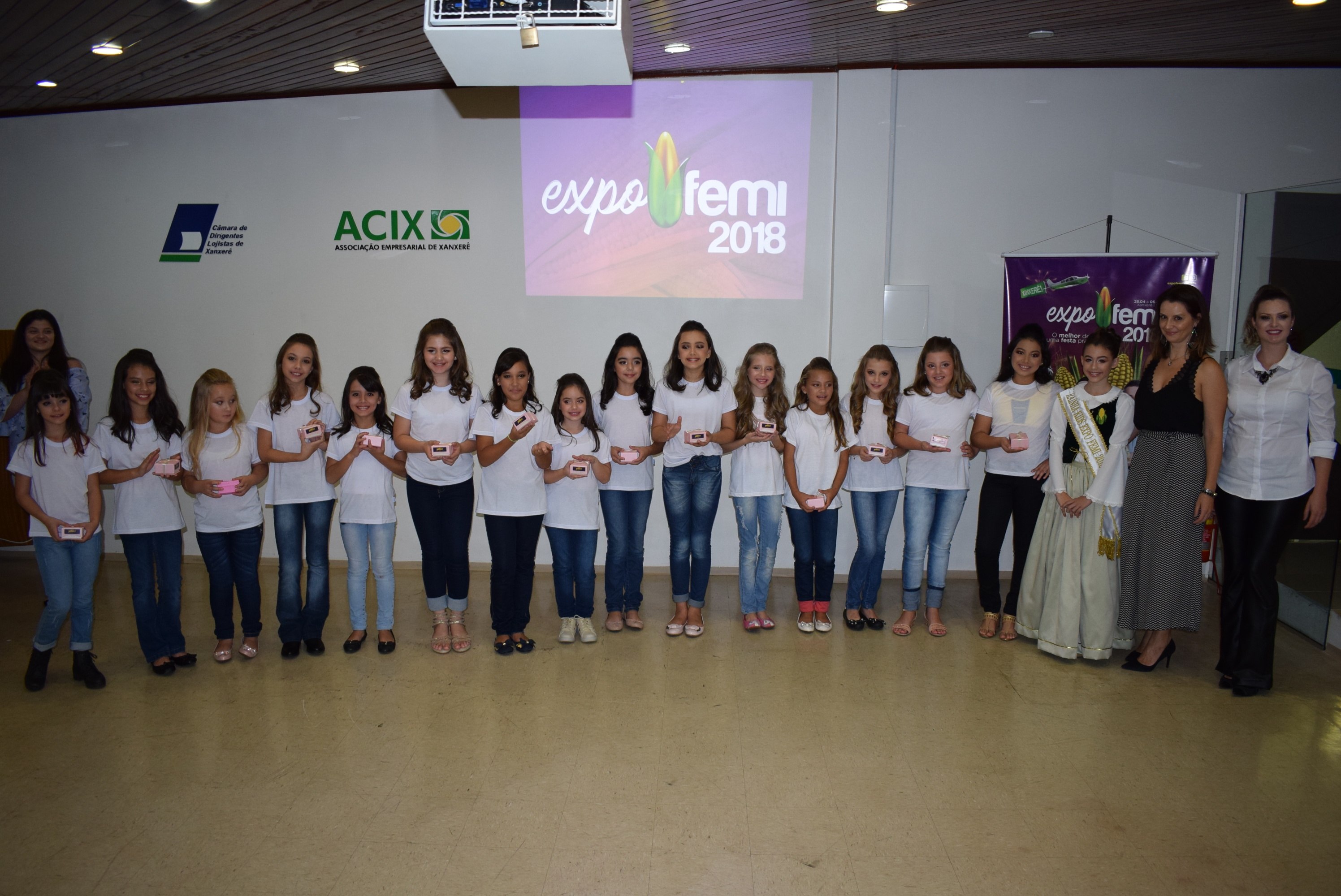 Read more about the article ExpoFemi 2018 apresenta candidatas a Rainha Kids e trajes