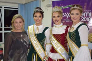 Read more about the article Novo traje da Rainha e Princesas da ExpoFemi 2018 enaltece o brilho da realeza