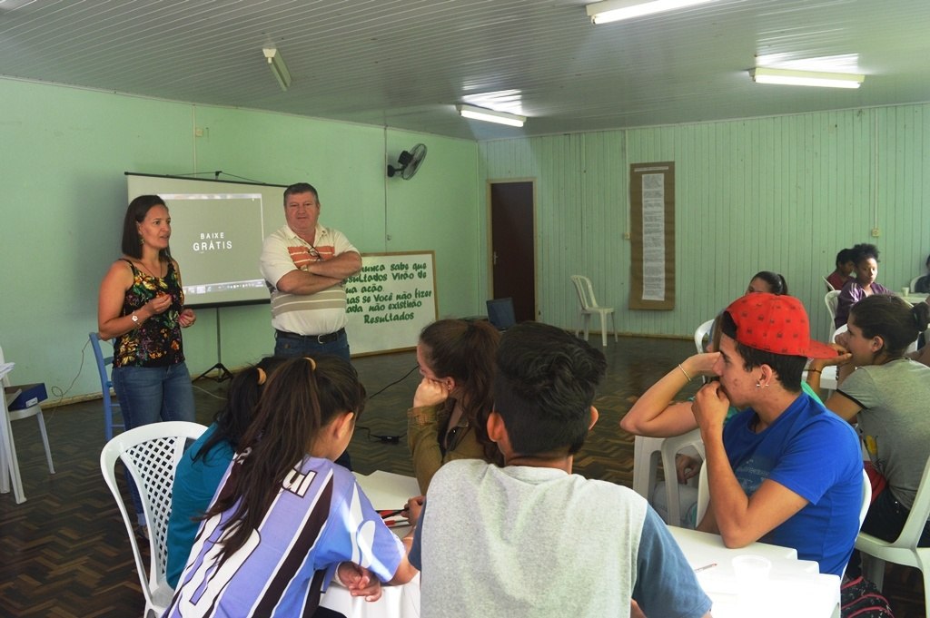 You are currently viewing Alunos do SCFV participam do primeiro encontro do ano em Passos Maia