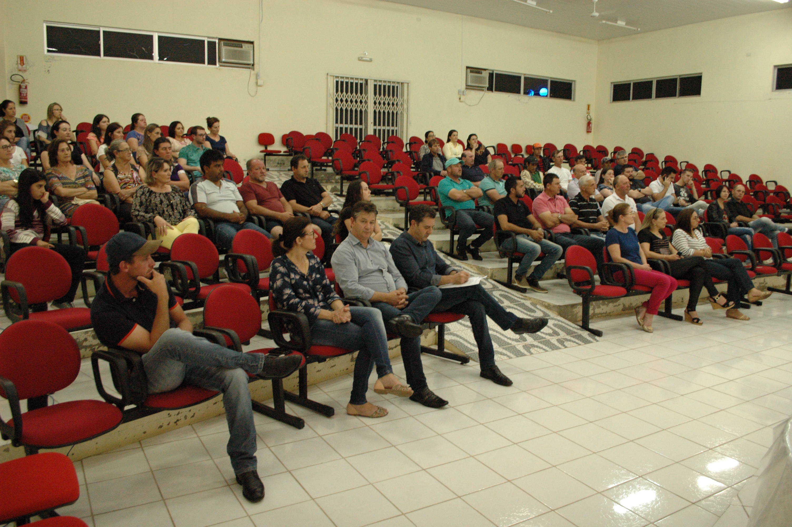 Read more about the article Assembleia Ordinária é realizada para eleição de posse da nova diretoria da Associação Hospitalar de Vargeão