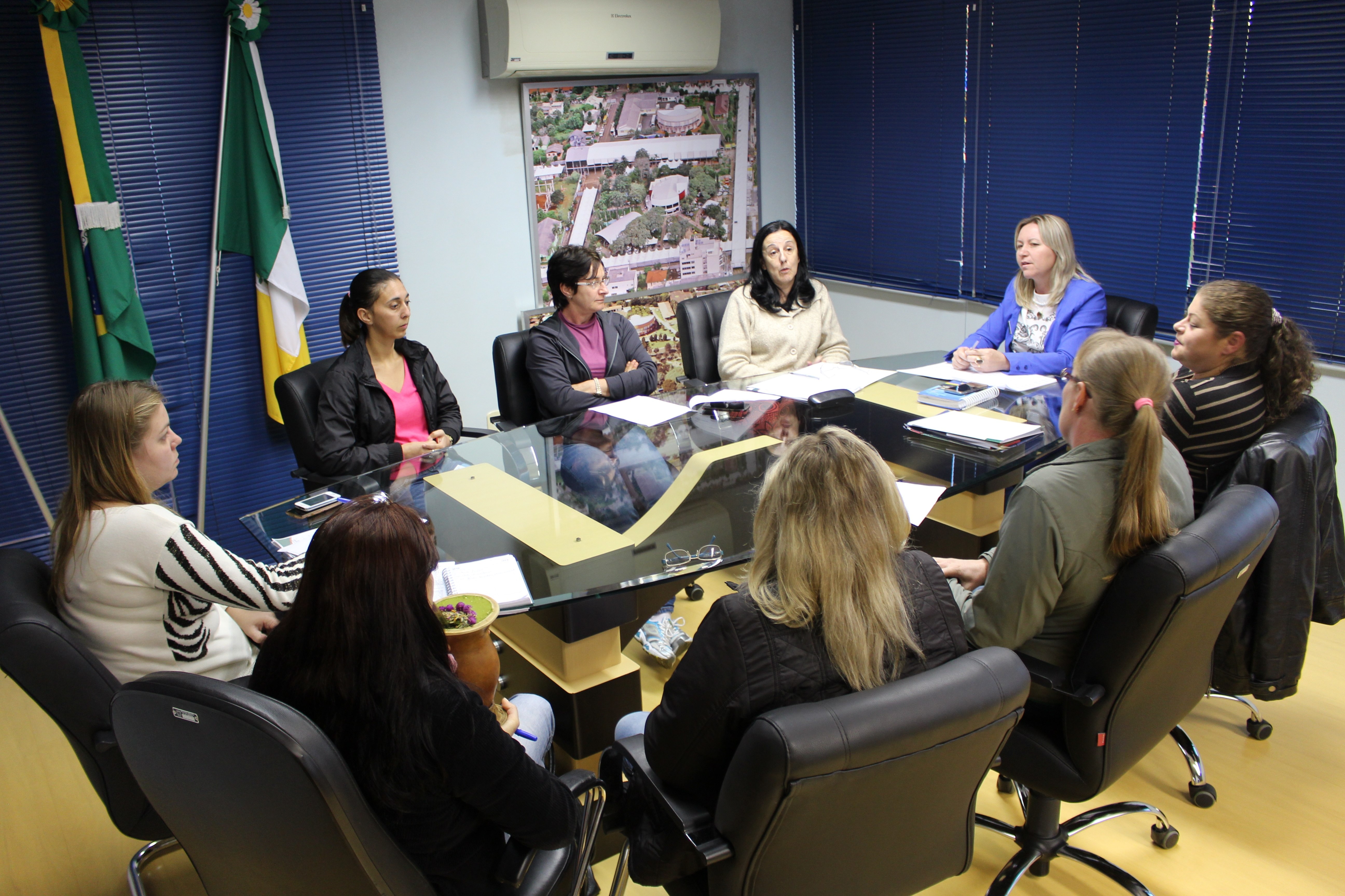 Read more about the article Servidores municipais de São Domingos recebem reajuste de 2,5%