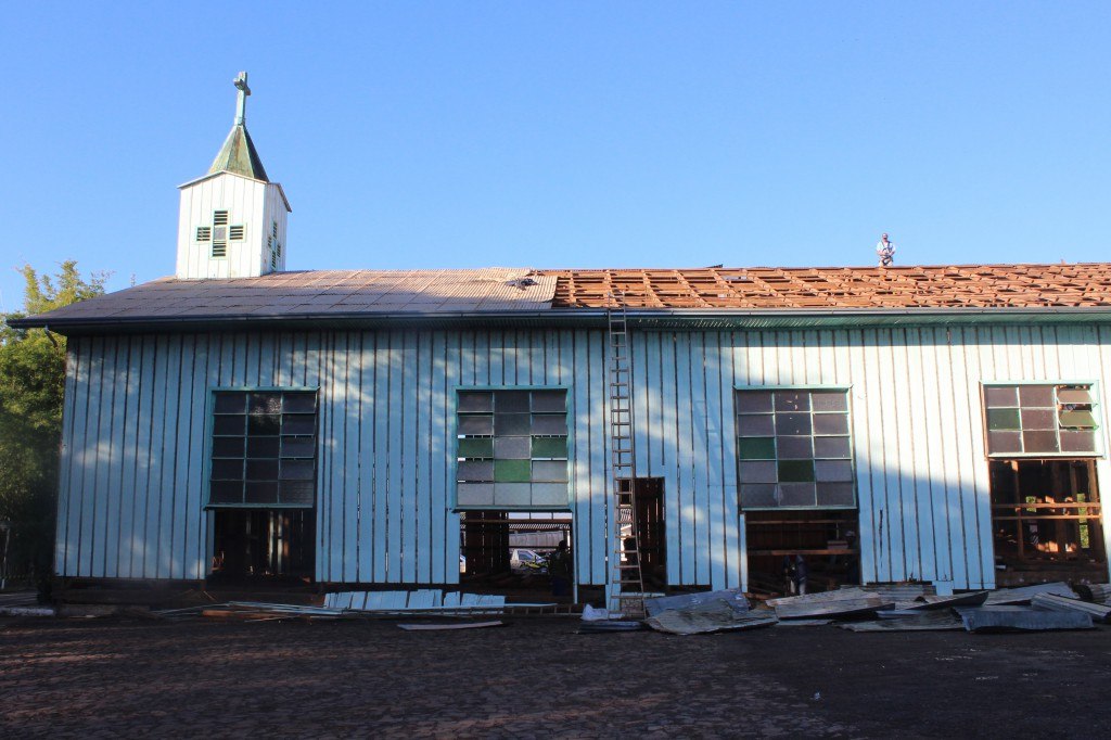 You are currently viewing Igreja de Passos Maia é desmanchada para dar lugar a nova obra