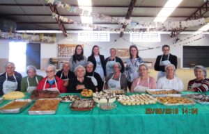 Read more about the article Mulheres agricultoras participam de curso de confeitaria no assentamento 25 de Maio