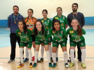Read more about the article Futsal feminino de Vargeão é campeão da etapa microrregional da Olesc