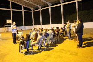 Read more about the article Governo no Bairro: Moradores do Loteamento Vida Nova participam de palestra sobre Associação de Moradores