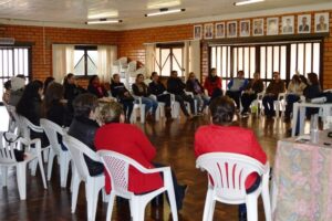 Read more about the article Equipe participa de capacitação sobre programas da assistência social em Passos Maia