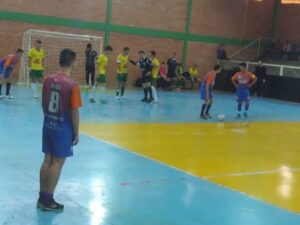 Read more about the article Cinco jogos marcaram a abertura do campeonato de futsal em Marema