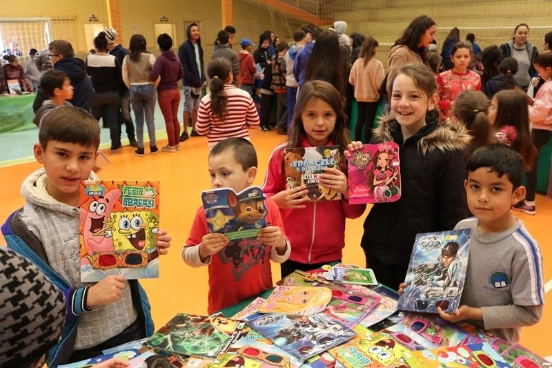 You are currently viewing Feira do Livro é sucesso e é prorrogada até quarta-feira em Abelardo Luz