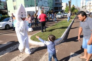 Read more about the article Zé Gotinha e rotarianos incentivam vacinação contra Pólio e o Sarampo em Abelardo Luz