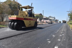 Read more about the article Secretaria de Infraestrutura de Xaxim segue com serviços de pavimentação