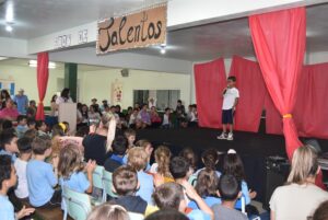 Read more about the article EBM Cecilia Meireles realiza Show de Talentos em comemoração à Semana da Criança