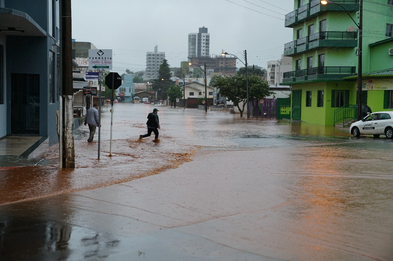 You are currently viewing Prefeitura elabora projeto para criação de bacias de contenção de água da chuva para evitar alagamentos