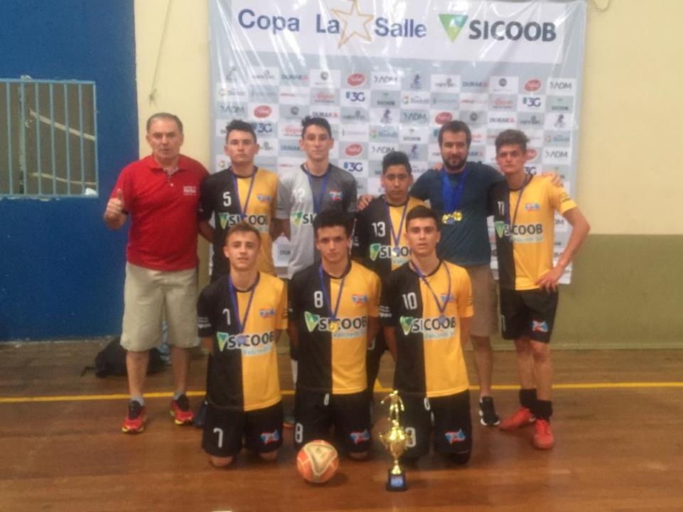 You are currently viewing Futsal masculino de Passos Maia conquista título da Copa La Salle