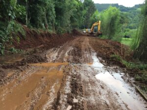 Read more about the article Prefeitura segue na recuperação das estradas danificadas pelas fortes chuvas