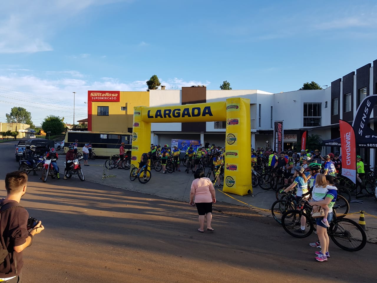 You are currently viewing Pedal entre Passos Maia e Palmas reúne dezenas de ciclistas