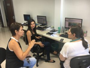 Read more about the article Prefeita Clori Peroza visita o departamento de engenharia da AMAI