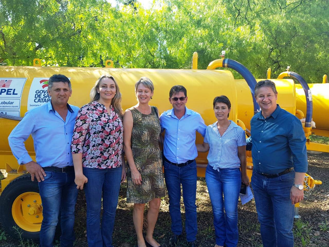 You are currently viewing Vice-governadora faz entrega de tanque agrícola ao prefeito e vice de Vargeão