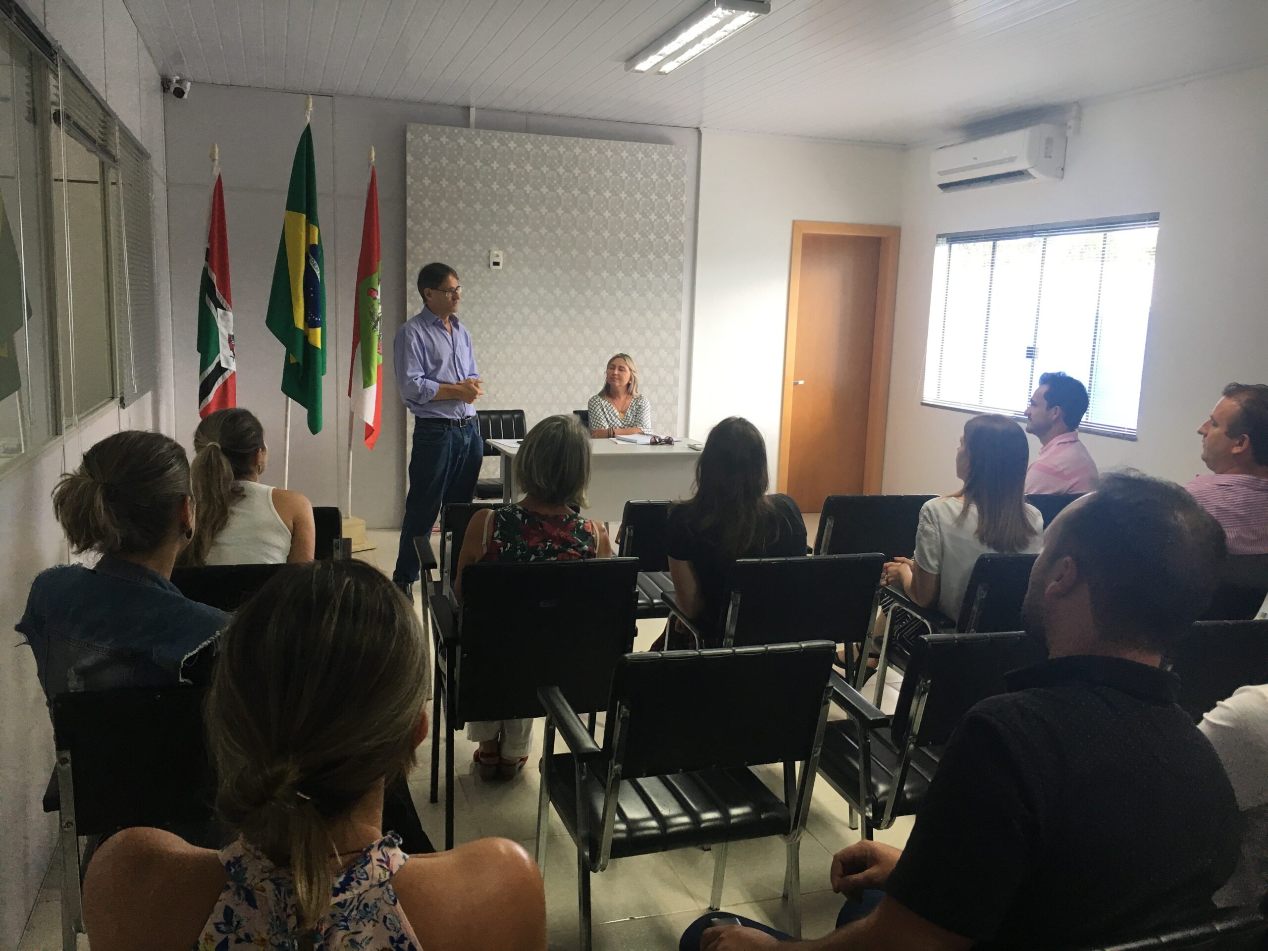 You are currently viewing Reunião com o Deputado Estadual, Neodi Saretta discute defesa pela permanência da Regional de Saúde de Xanxerê
