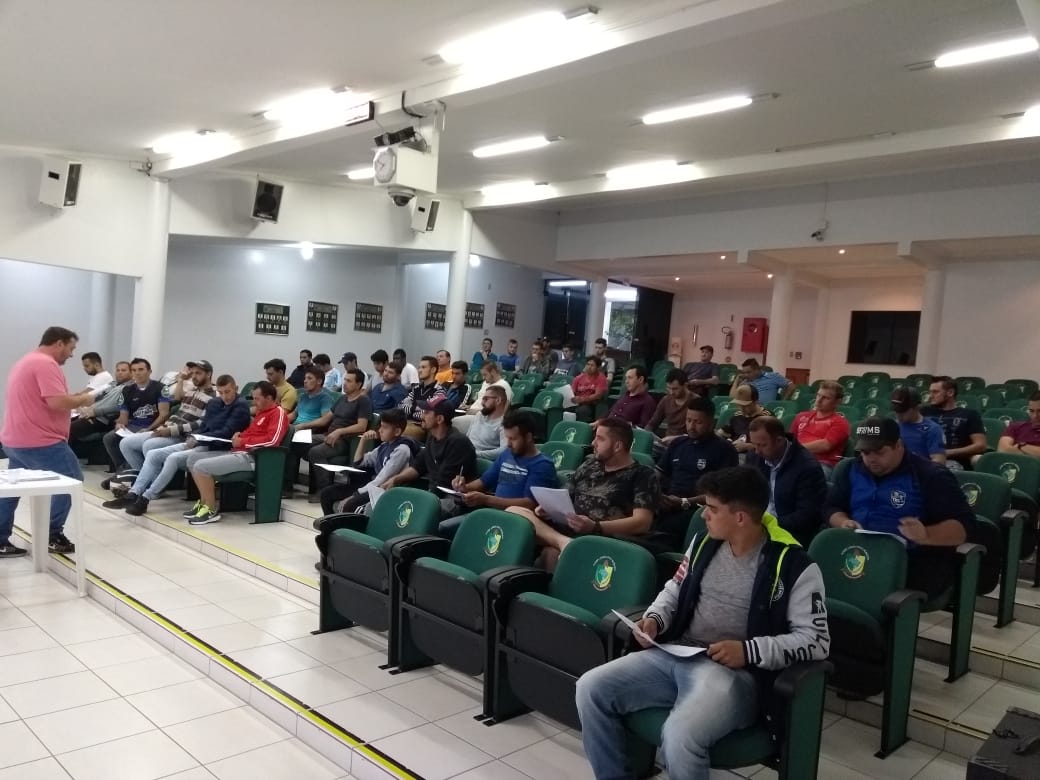 Read more about the article Congresso Técnico do Campeonato Municipal de Futebol Suíço é realizado em Xaxim