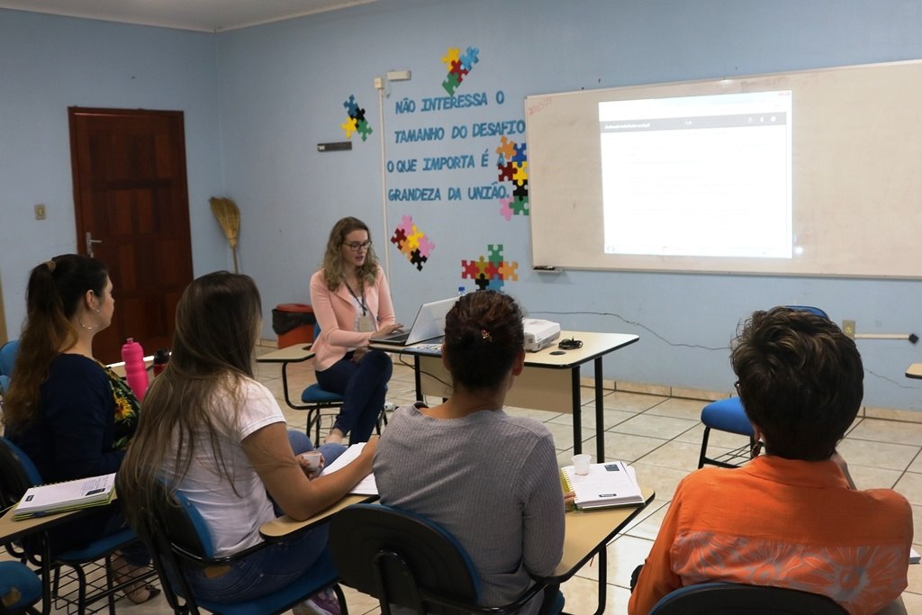 You are currently viewing Equipe da assistência social de Passos Maia participa de capacitação sobre benefícios do INSS