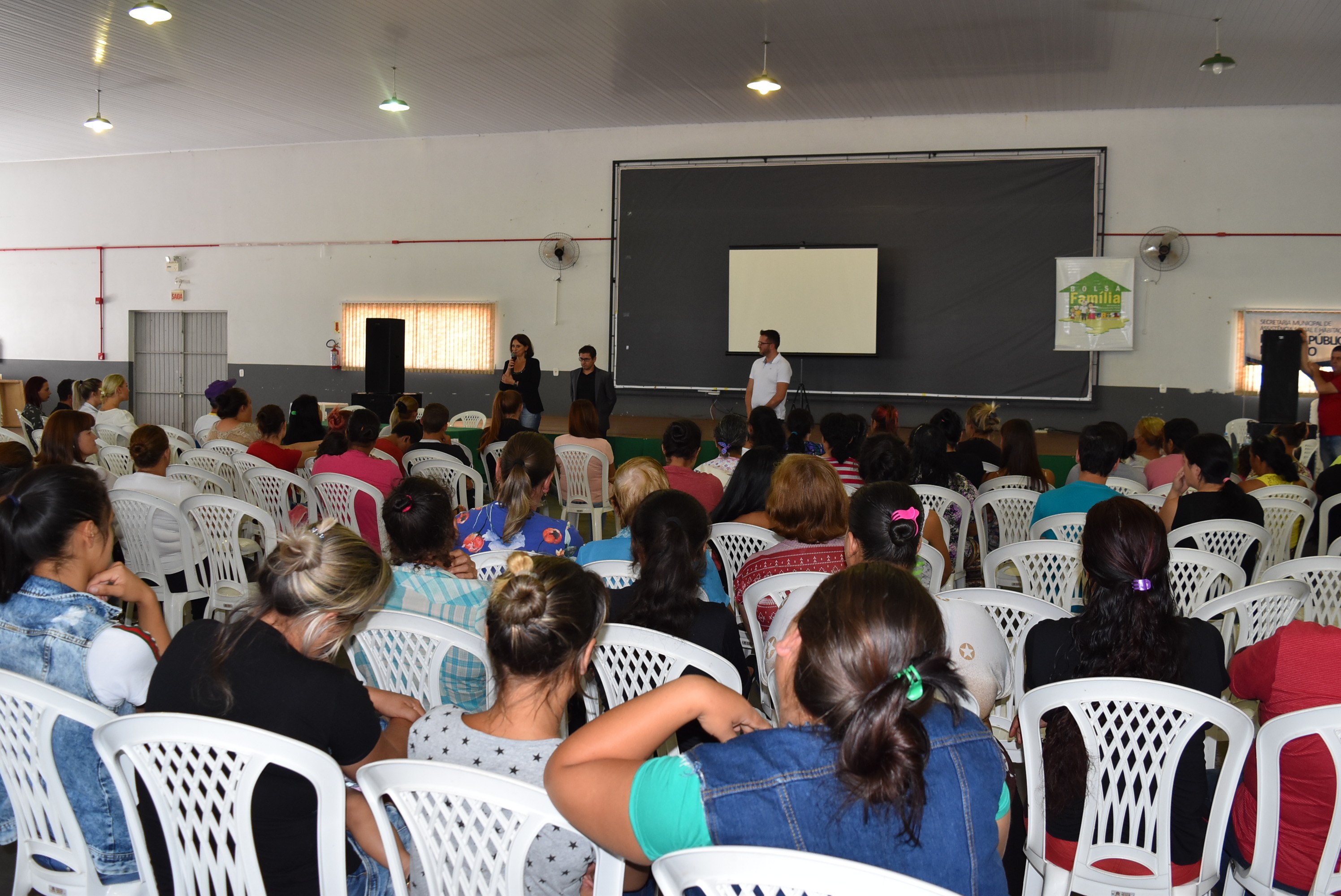 Read more about the article Beneficiários do Programa Bolsa Família participam da palestra “Minha família, minhas possibilidades” em Xaxim*