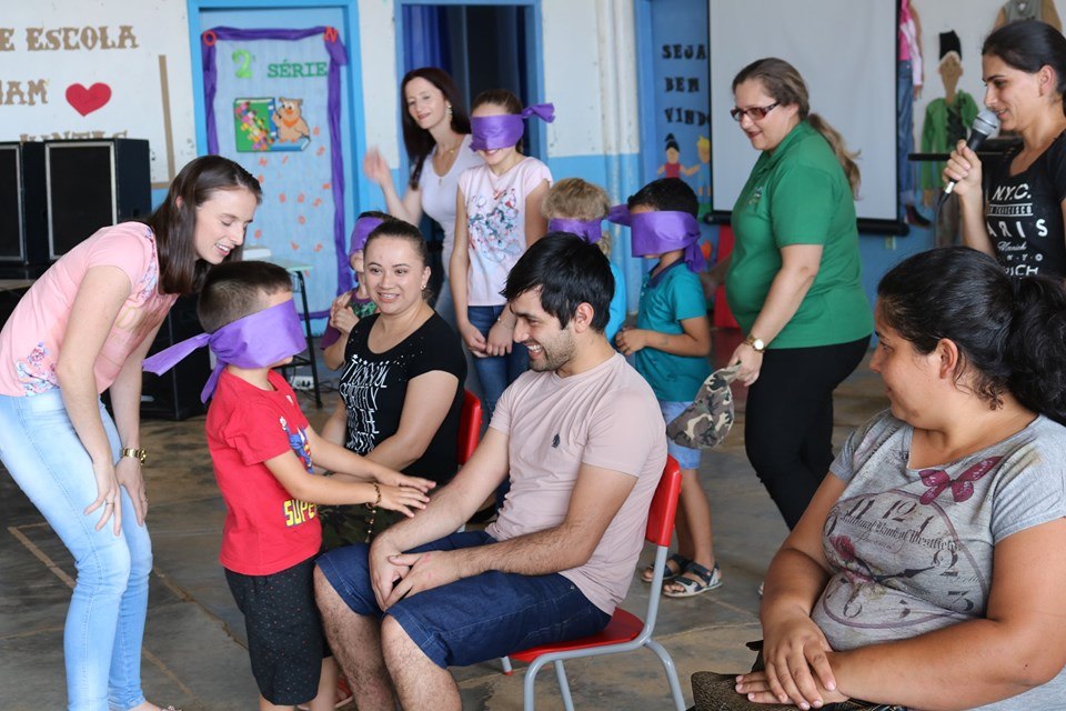 Read more about the article Dia da Família na Escola é realizado em unidade de ensino no interior de Passos Maia
