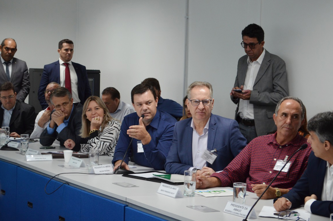 Read more about the article Presidente da AMAI participa de reunião com Governo do Estado