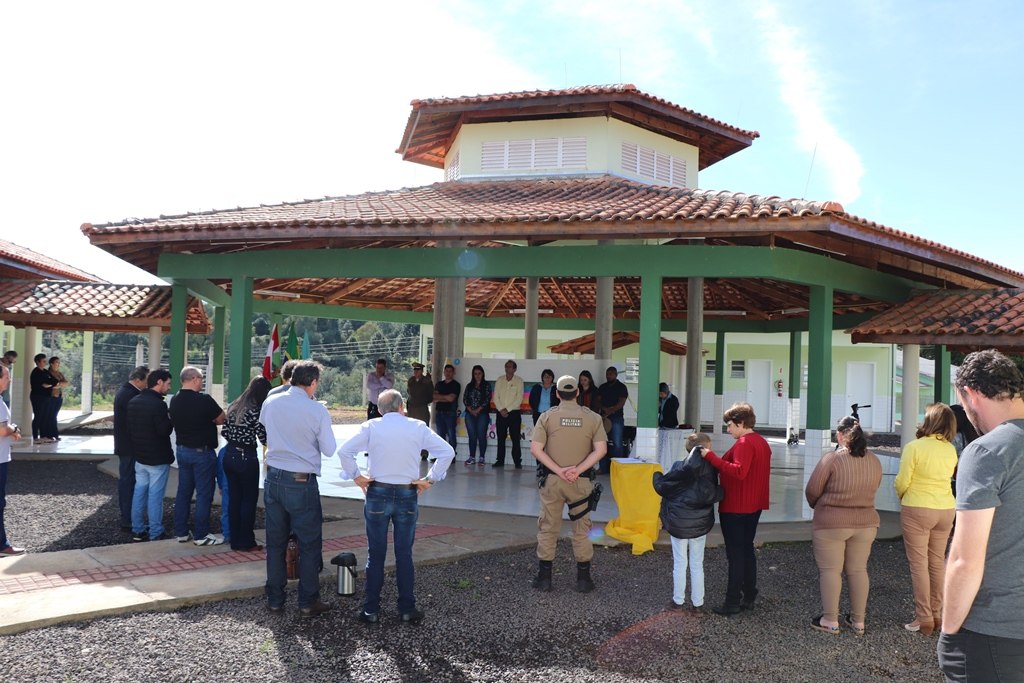 Read more about the article Governo Municipal de Abelardo Luz inaugura obra de escola que estava parada desde 2015