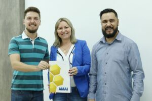 Read more about the article Turismo regional é alavancado com assinatura de contrato entre AMAI e CDLs