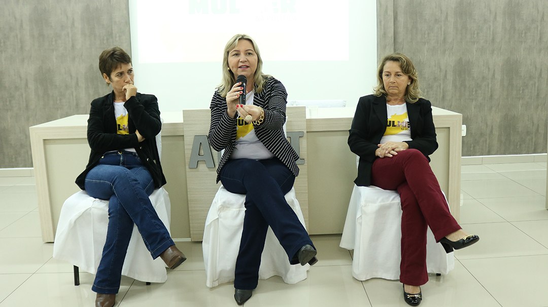 You are currently viewing Projeto “Eu, mulher” é apresentado para mulheres da região AMAI