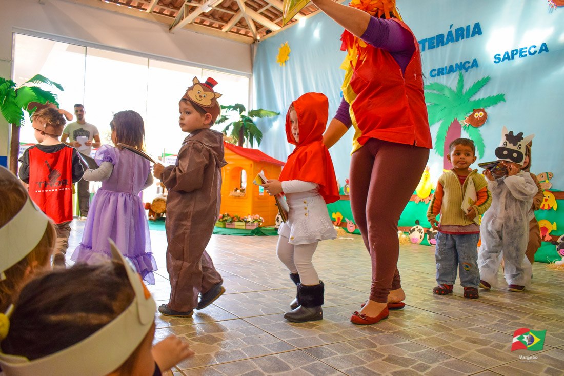 Read more about the article Famílias lotam escolas durante 2ª edição da Semana Literária em Vargeão