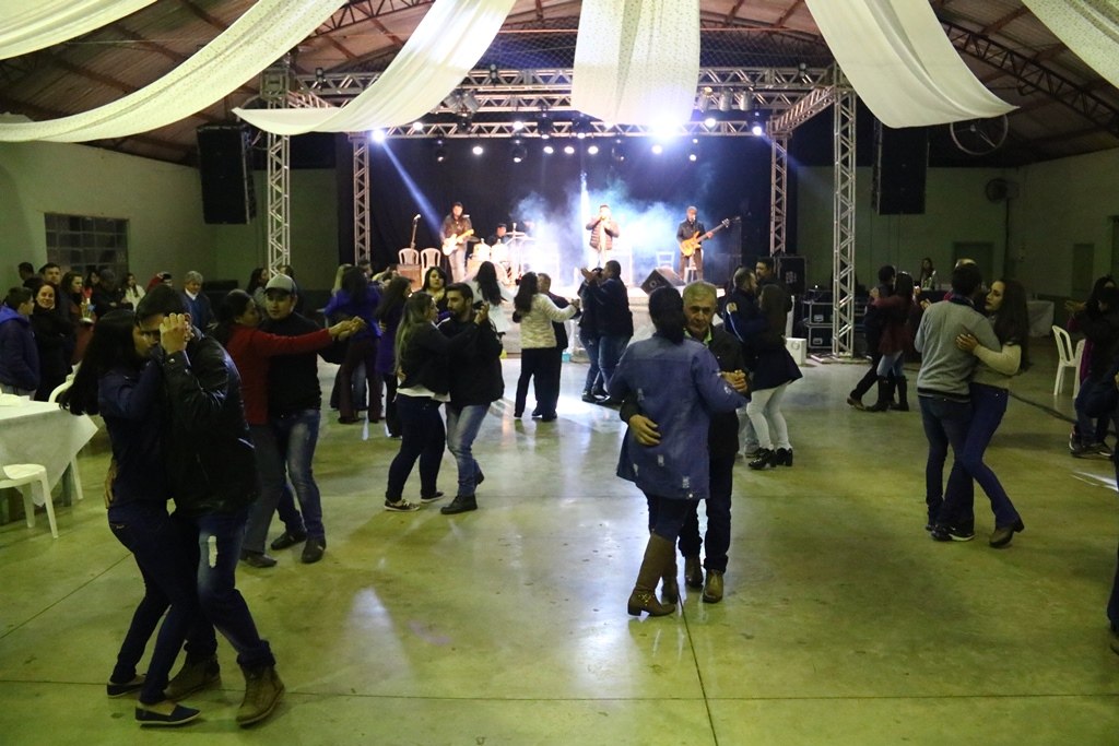 Read more about the article Final do Festival Estudantil da Canção Passosmaiense é realizada com dezenas de apresentações