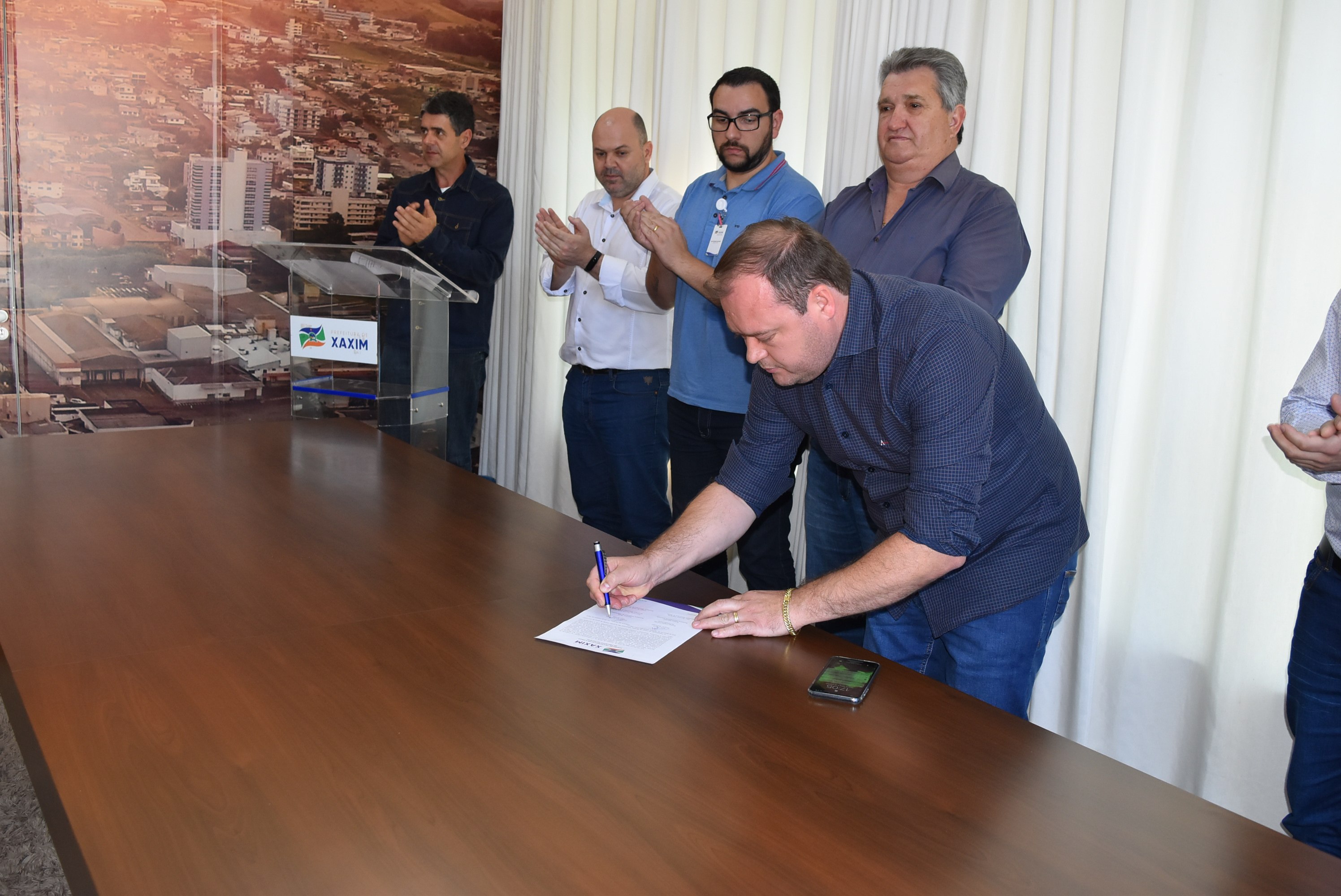 Read more about the article Em período de férias de Dagort, vice-prefeito Adriano assume Executivo Municipal