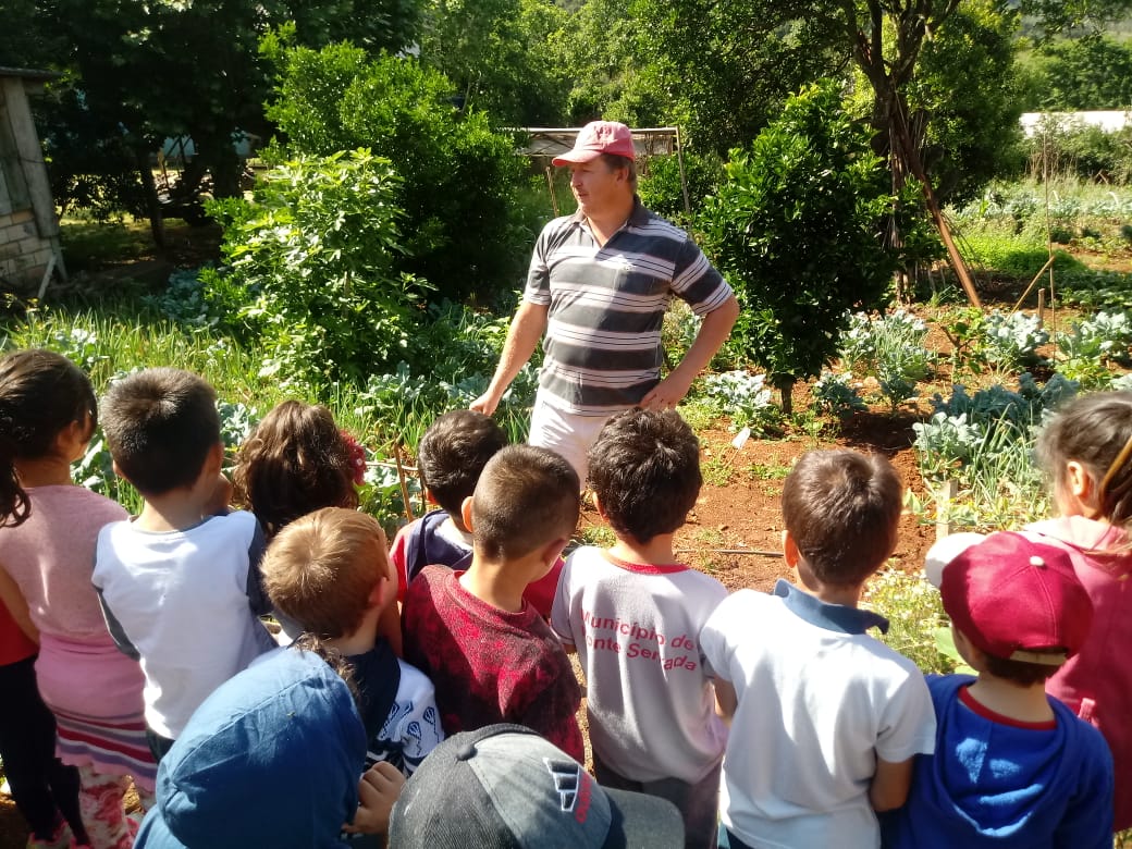 Read more about the article CEI Cantinho do Saber realiza passeio com os alunos em propriedade rural de Ponte Serrada