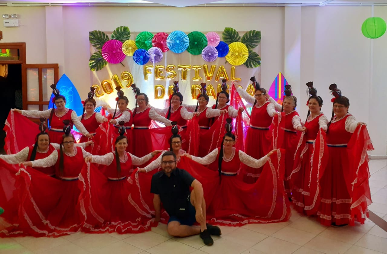 You are currently viewing Idosas de Ipuaçu sobem no palco do Festival Internacional de Dança da Terceira Idade