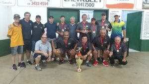 Read more about the article Bairro Matinho leva troféu de campeão no campeonato municipal de bocha