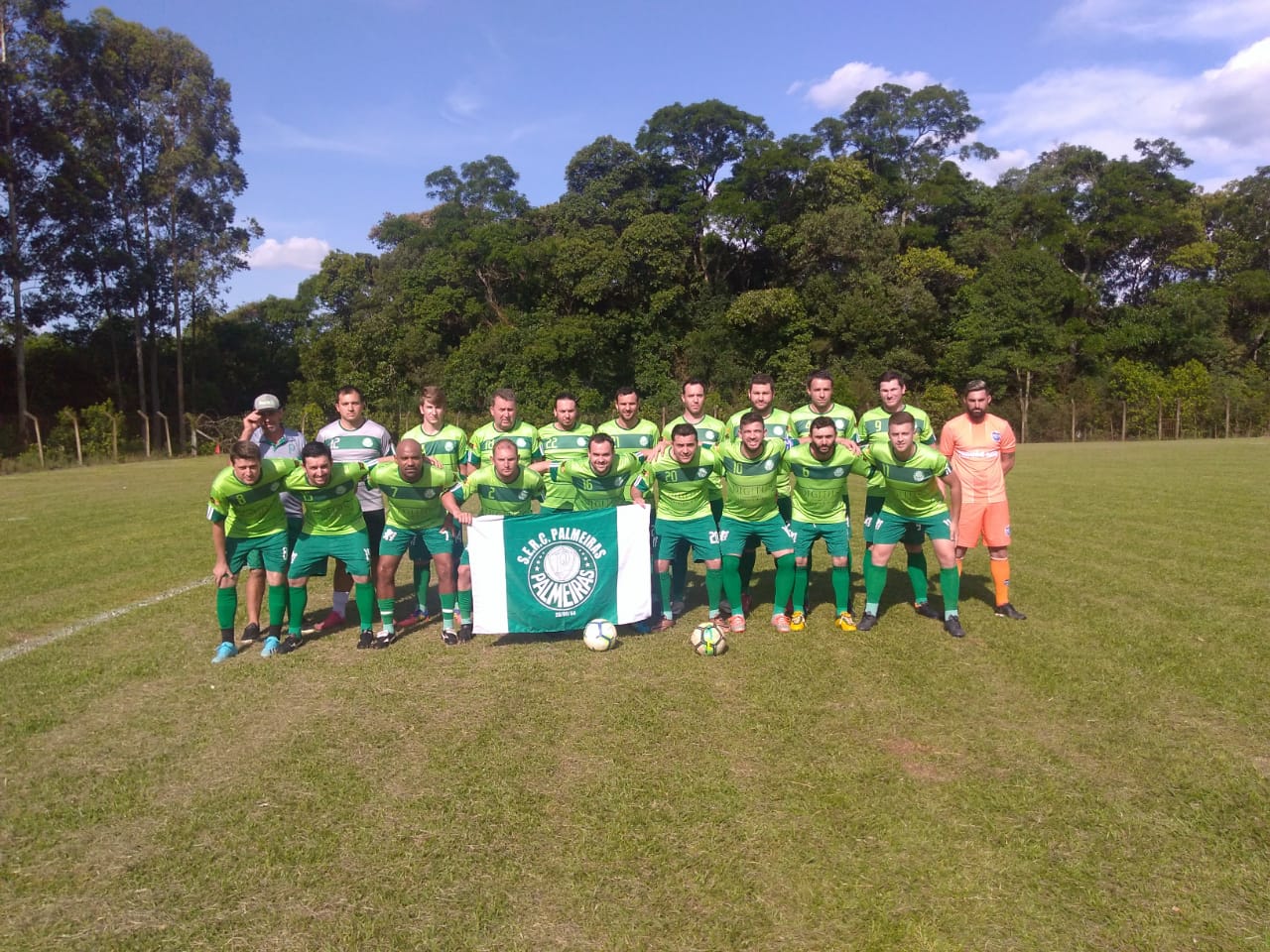 Read more about the article Domingo de semifinais do campeonato de futebol em Xaxim