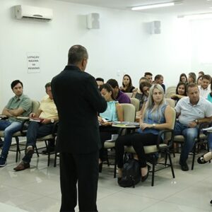 Read more about the article Curso de Pregão Eletrônico reúne servidores de 22 municípios na AMAI