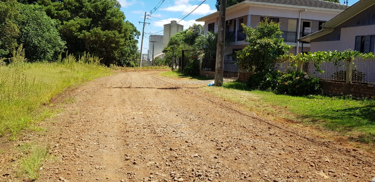 You are currently viewing AMAI trabalha em projetos para pavimentação de ruas no bairro Vista Alegre em Xanxerê