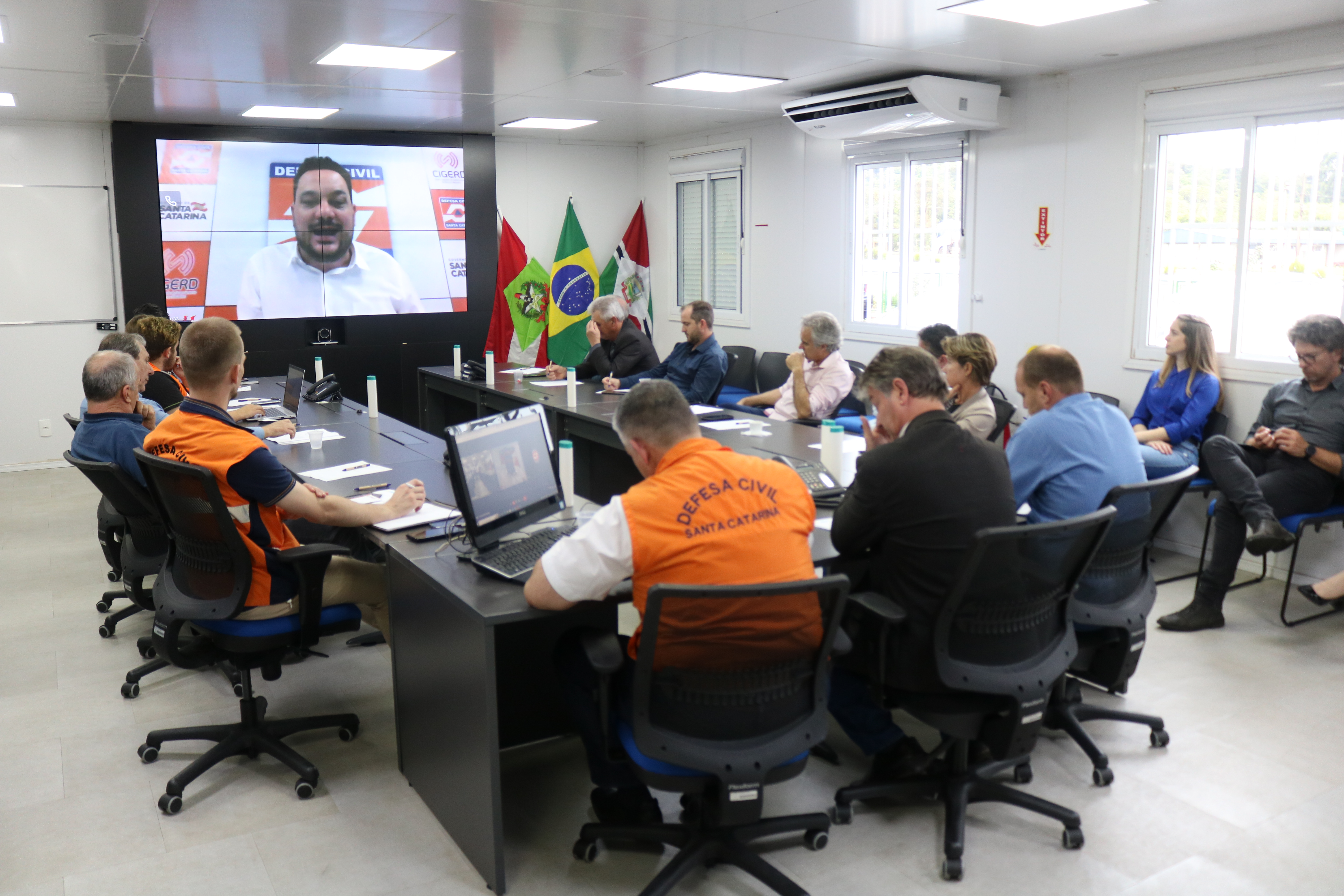Read more about the article Assembleia extraordinária debate situação da região AMAI após chuvas
