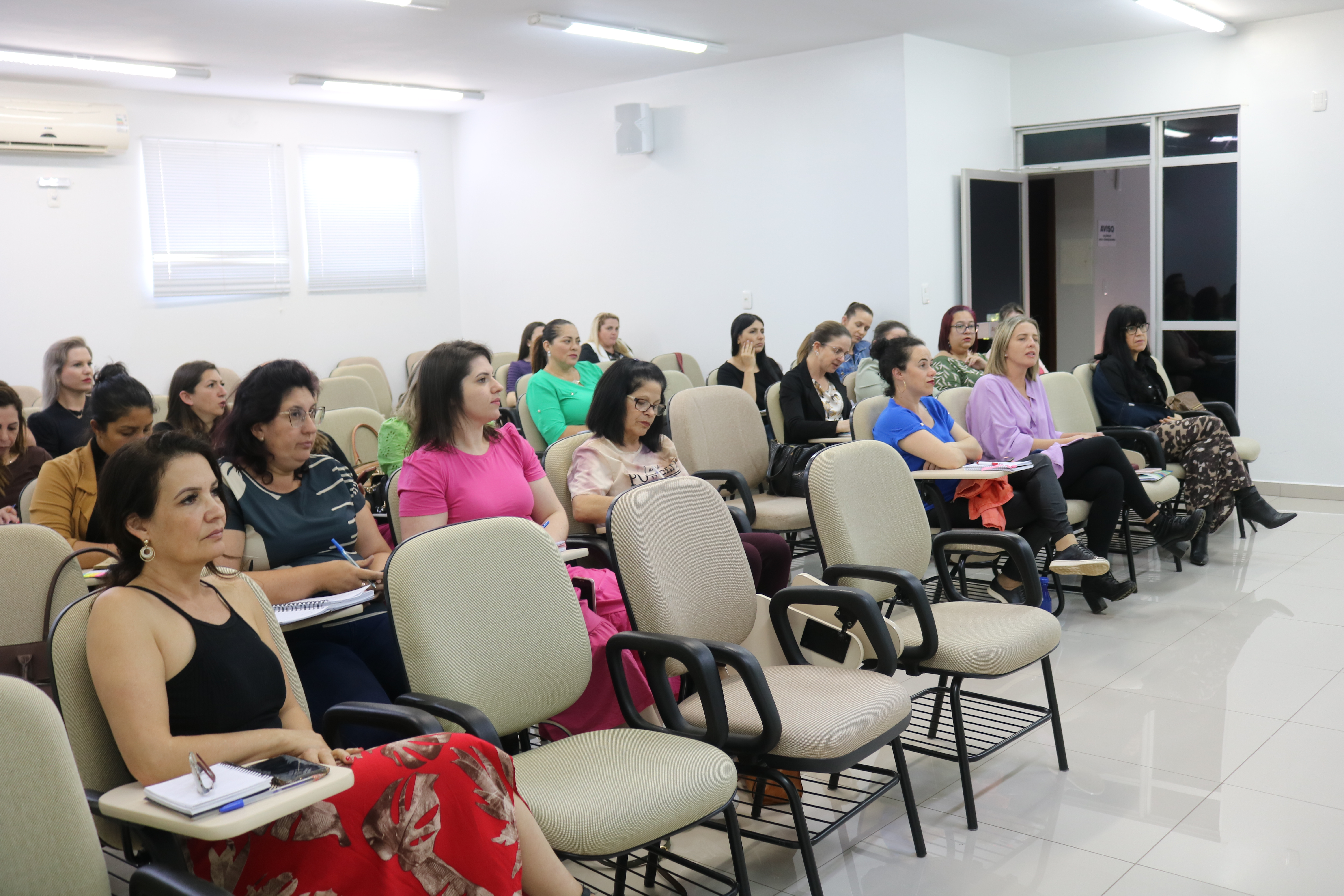 Read more about the article Colegiado de Assistência Social da AMAI realiza reunião técnica