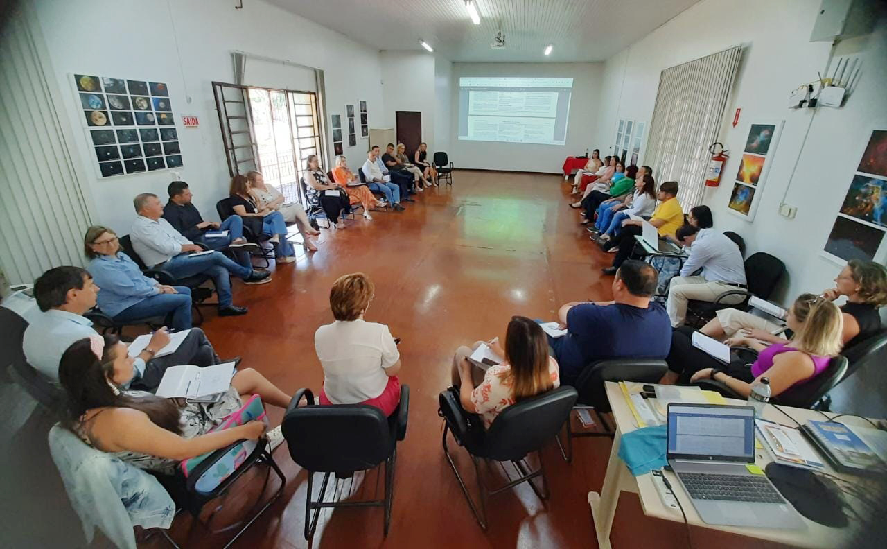 Read more about the article AMAI presente no encontro Estadual de Educação das Associações de Municípios de SC