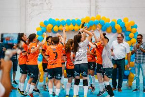 Read more about the article Faxinal dos Guedes é bicampeã do futsal feminino pelos Jogos da AMAI