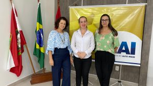 Read more about the article Colegiado de Educação da AMAI reconduz mesa diretora para mais um mandato